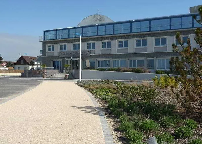 Отель Le Relais Des Iles 3*